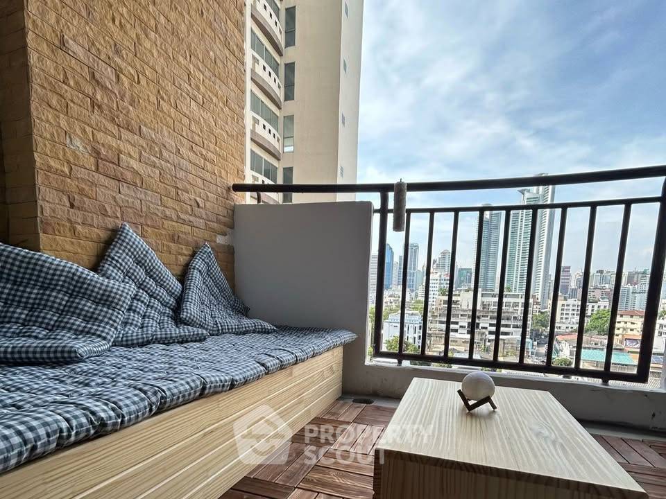 picture 100m To MRT Queen Sirikit | 2-BR Condo, Monterey Place Sukhumvit 16 (ID 2545976) - 4/11