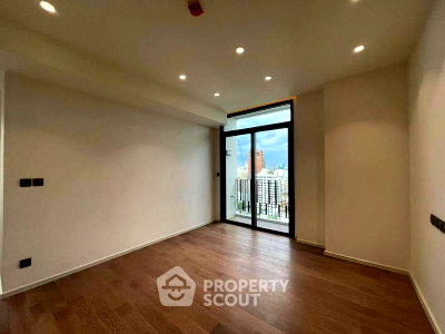 Condos for sale : 100m To MRT Sukhumvit: 2-BR Muniq Sukhumvit 23 For Sale (ID 2918212)