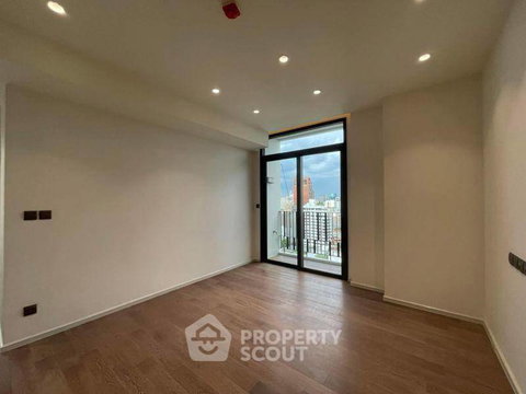 100 Metres To MRT Sukhumvit | 2-BR Muniq Sukhumvit 23 (ID 2918212)