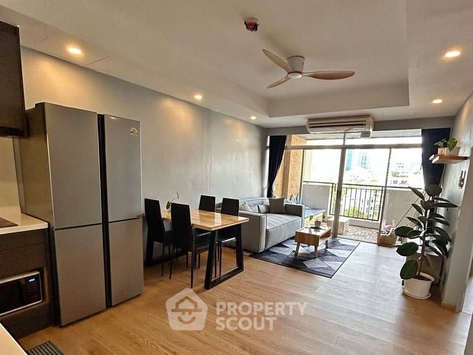 picture 100m To MRT Queen Sirikit | 2-BR Condo, Monterey Place Sukhumvit 16 (ID 2545976) - 1/11