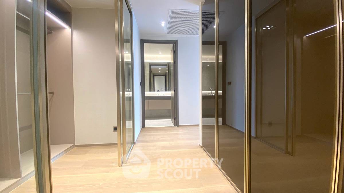 picture 2-BR Condo Tonson One Residence Near BTS Chit Lom (300m) (ID 3124766) - 8/15