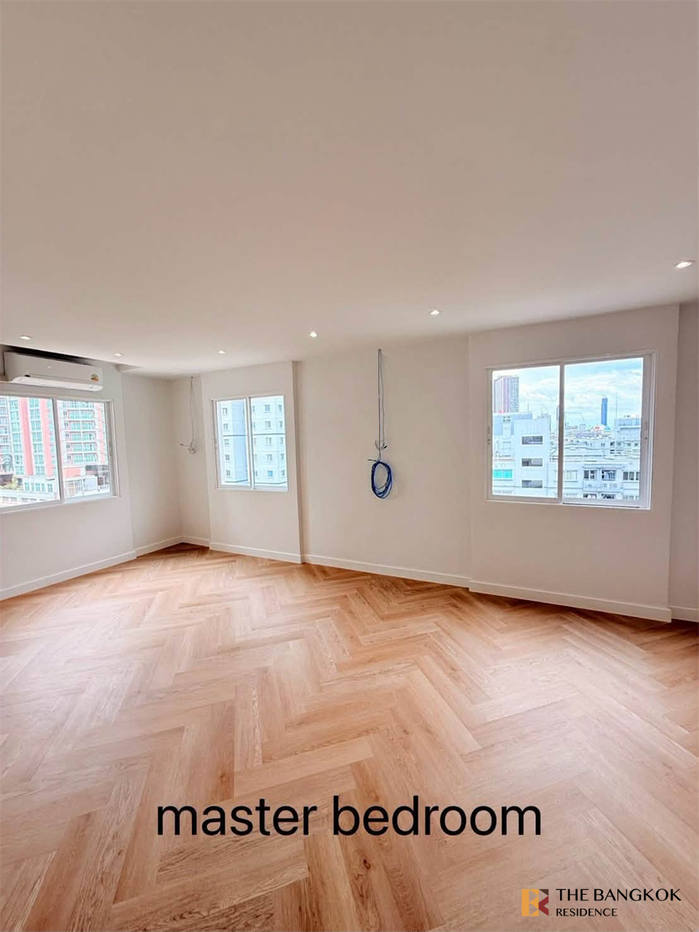 picture Fortune Condo Town Don’t miss out!! Rare units - 10/10