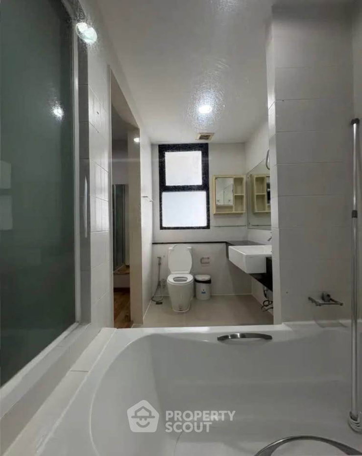 picture 70m To MRT Huai Khwang | 2-BR Ideo Ratchada-Huaikwang (ID 3283742) - 5/10