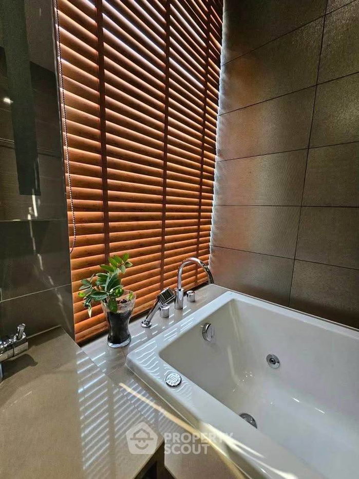 picture Pet-Friendly 2-BR Condo At M Silom Near BTS Chong Nonsi (ID 2845964) - 19/22