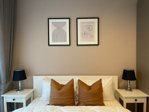PFD-09138 Condo for rent Life Asoke Hype : A beautiful studio—sleek, elegant, and warm, with Nordic charm.