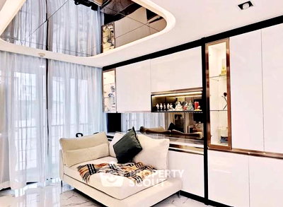 Condos for sale : 1-BR Condo at Klass Silom near BTS Chong Nonsi (ID 3164839)