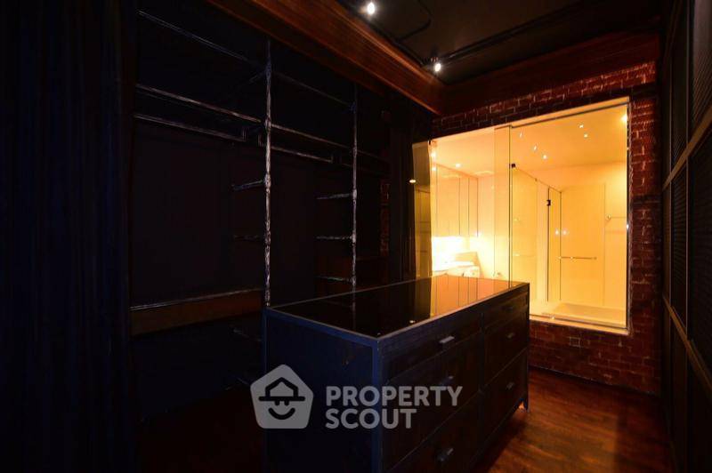 picture 16th-Floor 3-BR Condo Aguston Sukhumvit 22 Near MRT Queen Sirikit (ID 2834451) - 4/8