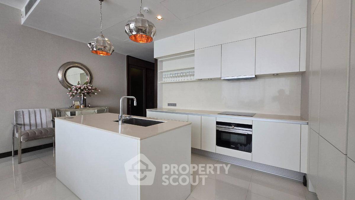 picture 3-BR Condo at Q1 Sukhumvit near BTS Nana (ID 2949345) - 4/11