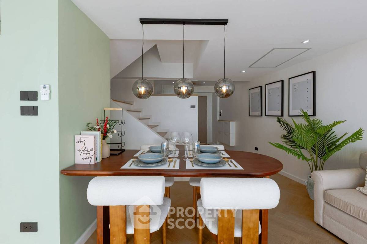 picture 100 Sqm 2-BR Condo For Sale At Chomdoi Condotel (ID 2455495) - 6/13