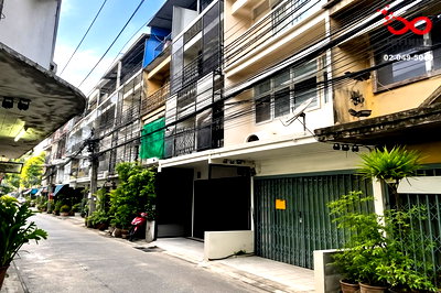 อาคารพาณิชย์ เขตบางคอแหลม : ขายอาคารพาณิชย์ 3.5 ชั้น เจริญกรุง 91 บางคอแหลม 10 ตร.ว. ใกล้เอเชียทีค