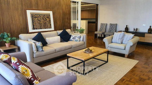 คอนโด 3 ห้องนอน ขนาดกว้าง 190 ตร.ม. Baan Yen Akard Condominium (ID 2834622)