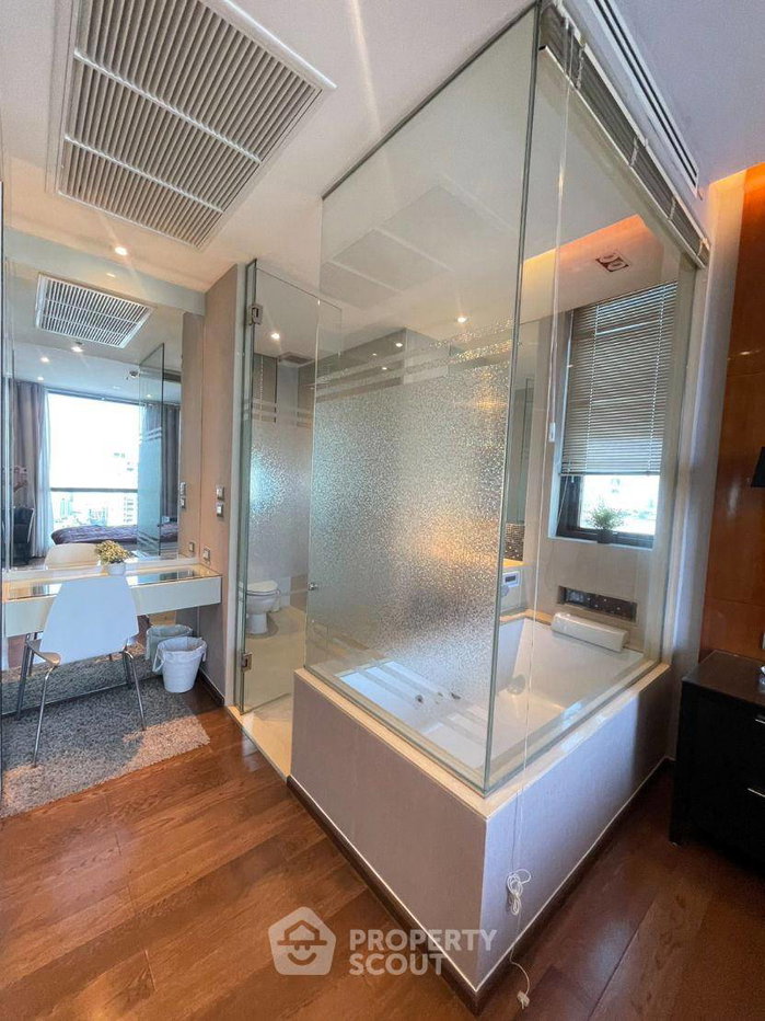 picture 25th-Floor 2-BR The Address Sukhumvit 28, 300m To BTS Phrom Phong (ID 2602749) - 9/15