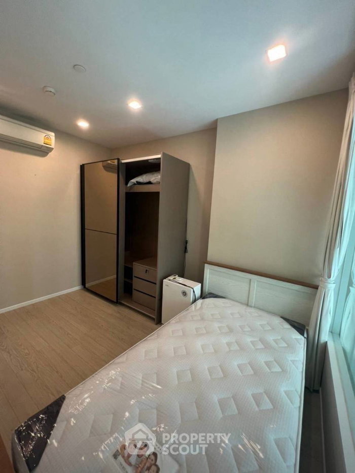 picture 28th-Floor 2-BR Condo At The Room Sukhumvit 21, MRT Sukhumvit (ID 3115624) - 5/13