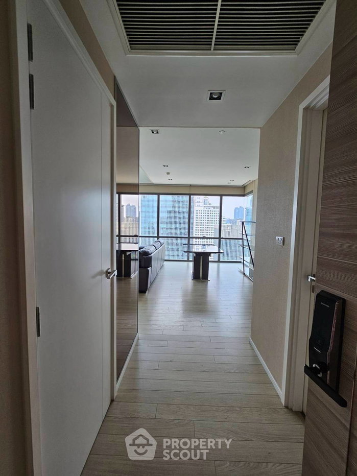 picture 28th-Floor 2-BR Condo At The Room Sukhumvit 21, MRT Sukhumvit (ID 3115624) - 7/13