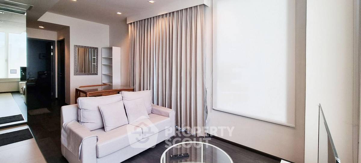picture 2-BR Condo At The Edge Sukhumvit 23, 200m to MRT Sukhumvit (ID 3136856) - 1/8