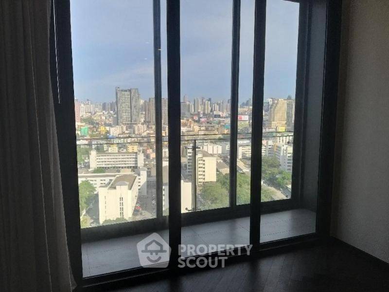 picture 15th-Floor 2-BR Condo At The Monument Sanampao Near BTS Ari (ID 2918160) - 4/8