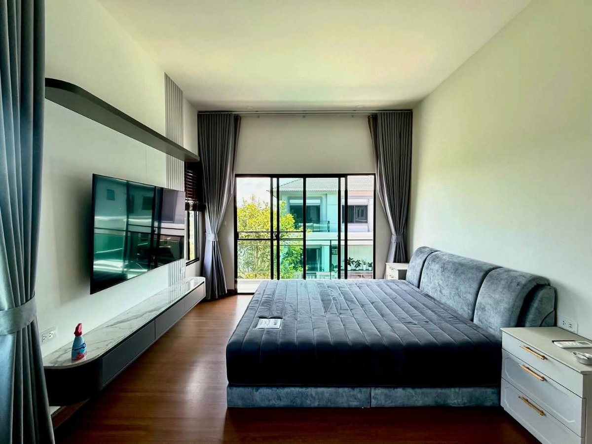 รูป ให้เช่า บ้านเดี่ยวหรู 4 ห้องนอน บริทาเนีย บางนา–ศรีวารี บ้านหลังริม ตกแต่งครบ พร้อมอยู่ 65,000 บาท/เดือน - รูปที่ 8/15