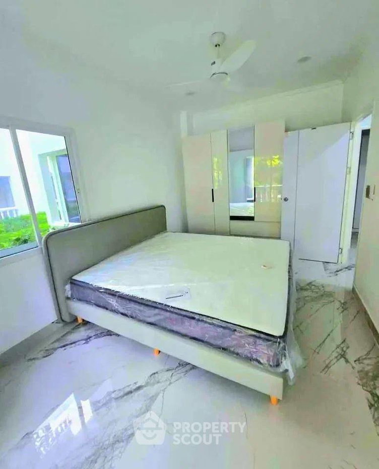 รูป คอนโด 2 ห้องนอน ที่ Baan Suan Lalana Condominiums พัทยา (ID 2884272) - รูปที่ 2/8