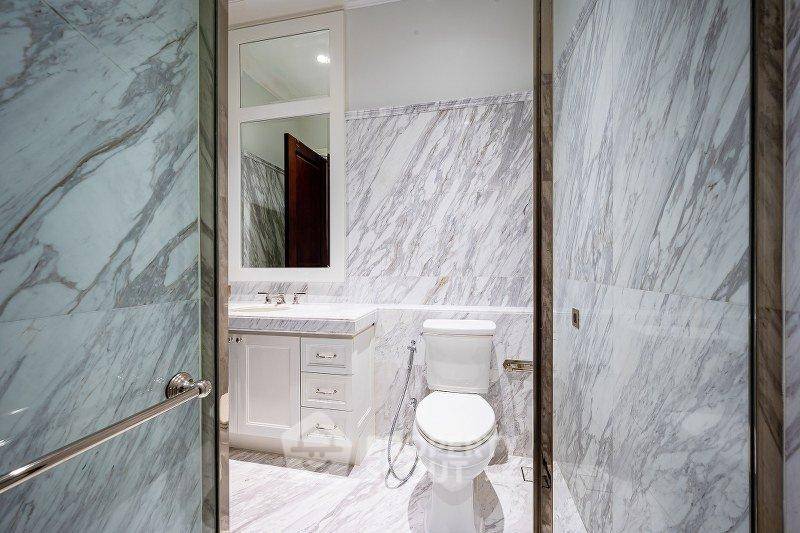 picture 2-BR Condo at 98 Wireless near BTS Phloen Chit (ID 3194176) - 13/19