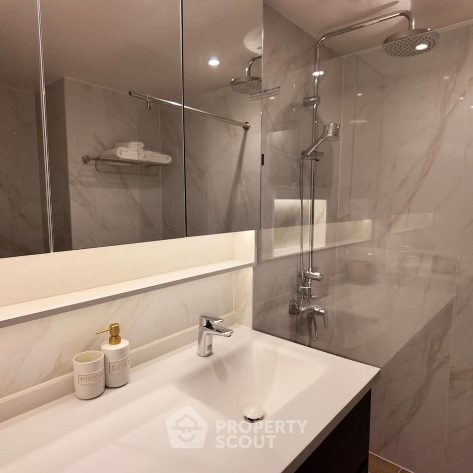 รูป ชั้น 22 คอนโดมิเนียม 1 ห้องนอน Sukhumvit Suite ขาย ใกล้ BTS Nana (ID 2514563) - รูปที่ 14/17