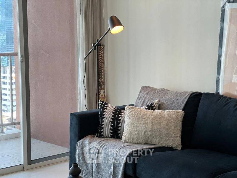 picture 16th-Floor 2-BR At Fullerton Sukhumvit Near BTS Ekkamai (ID 2834578) - 5/8