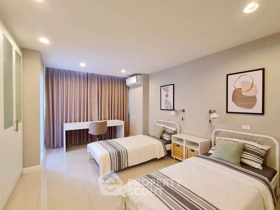 รูป คอนโด 3 ห้องนอน 250 ตร.ม. เลี้ยงสัตว์ได้ ที่ Grand Ville House 2 ใกล้ MRT Sukhumvit (ID 2857453) - รูปที่ 12/26