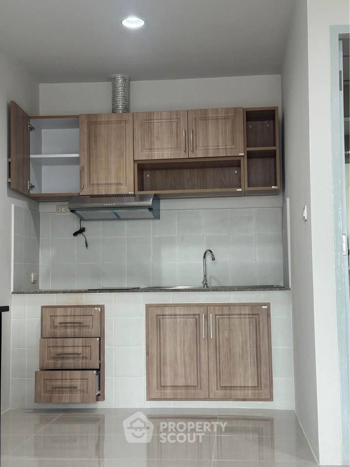 picture 2-BR Condo At S Condo Sukhumvit 50 Near BTS On Nut (ID 2952788) - 8/10