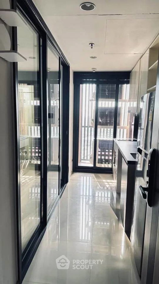 รูป คอนโด 2 ห้องนอน Oka Haus Sukhumvit 36 ใกล้ BTS ทองหล่อ (ID 2884235) - รูปที่ 8/8