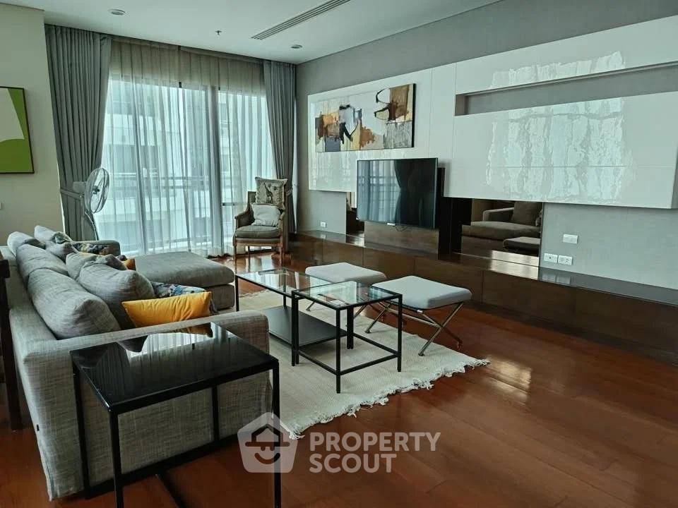 picture 3-BR Condo at Bright Sukhumvit 24 Condominium near BTS Phrom Phong (ID 2884027) - 1/8