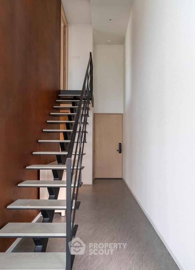 picture 2-BR Condo At The Lofts Silom Near BTS Surasak (ID 3293327) - 5/10
