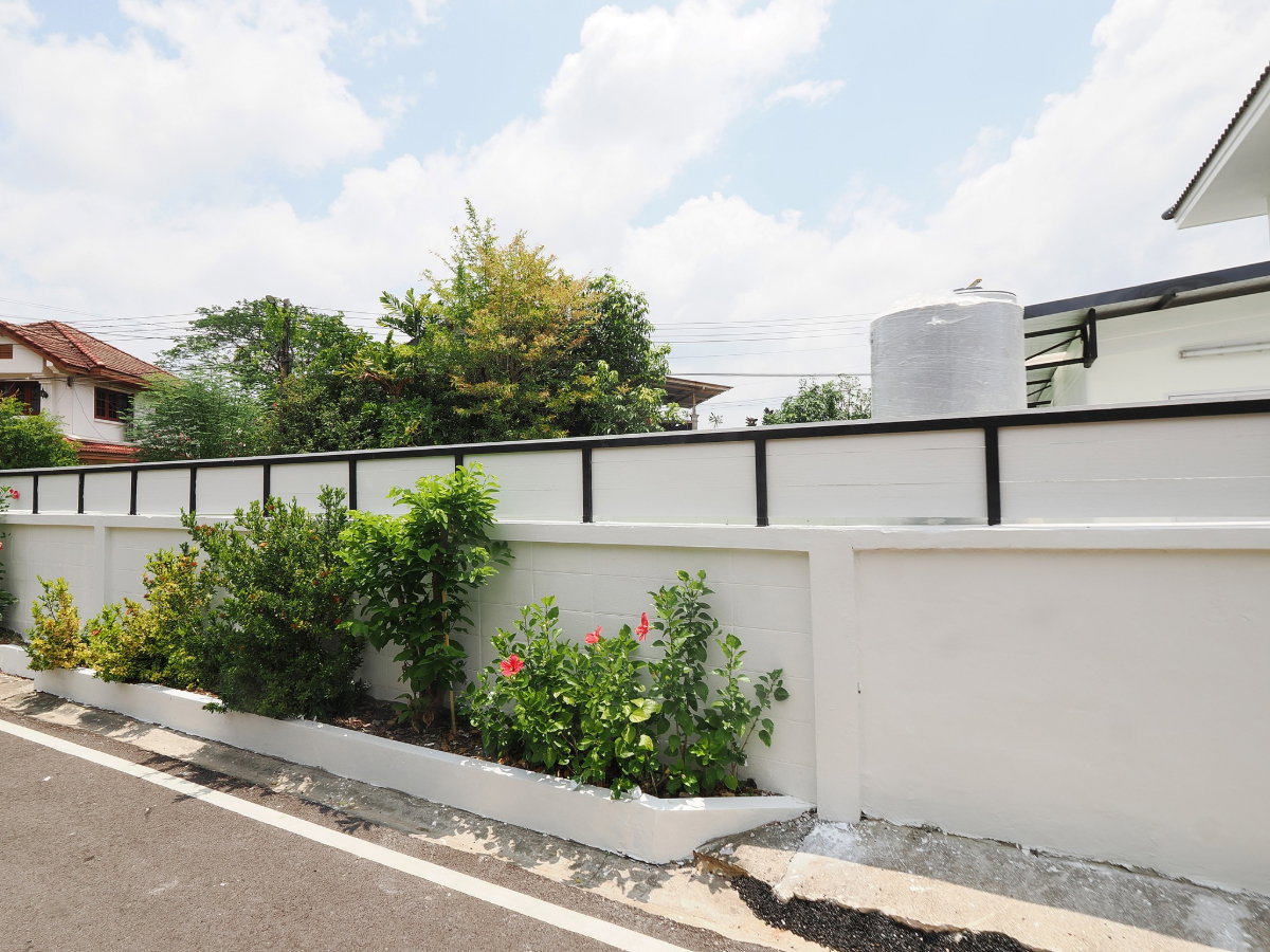 รูป ขายราคาพิเศษ บ้านเดี่ยว 2 ชั้น ม.เบญจทรัพย์นคร ขนาด 126.1 ตร.ว  6 นอน 2 น้ำ บ้านหลังใหญ่ เนื้อที่กว้าง ทำเลดีมาก เข้าอยู่ได้ทันที [เอกชัย-พระราม2] - รูปที่ 68/69