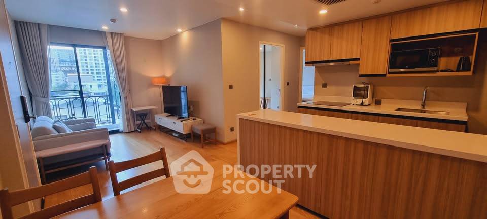 รูป ห่าง BTS ชิดลม เพียง 200 ม. | 2 ห้องนอน Na Vara Residence (ID 2121146) - รูปที่ 7/36