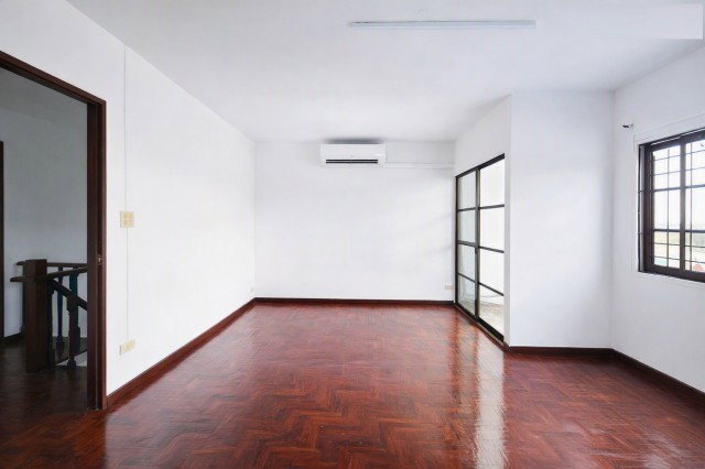 รูป 260914naptsg ให้เช่า ทาวน์เฮ้าส์ ลด 50% ทาวน์โฮม 3 ชั้น 5นอน 5น้ำ ใกล้ MR.DIY ราษฎร์พัฒนา ซอยมิสทีน และปั๊ม PT สะพานสูง 1 22 ตร.ว. 250 - รูปที่ 8/8