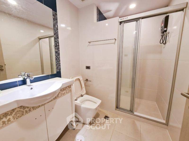 picture 2-BR Condo at Le Premier 1 Condominium near MRT Sukhumvit (ID 2834502) - 7/8