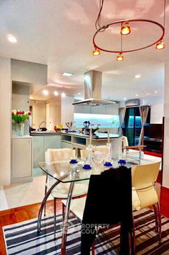 2-BR Condo at Silom Terrace Condominium near BTS Sala Daeng (ID 2834796)