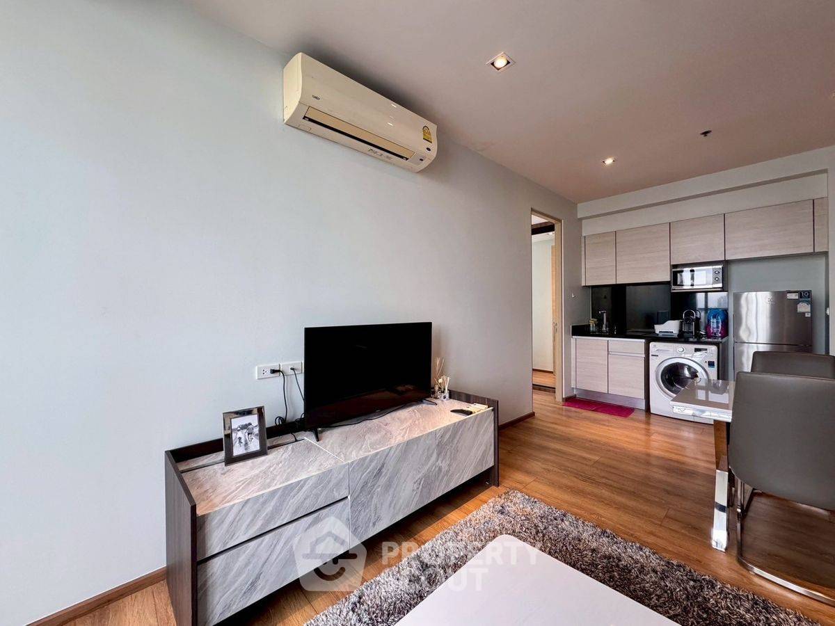 picture High-Floor 2-BR At Park Origin Phrom Phong Near BTS Phrom Phong (ID 2217107) - 4/14