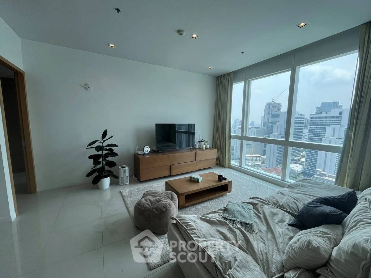 รูป คอนโด 2-ห้องนอน ที่ มิลเลนเนียม เรสซิเด้นส์ แอท สุขุมวิท คอนโดมิเนียม ใกล้ BTS อโศก (ID 2883715) - รูปที่ 1/5