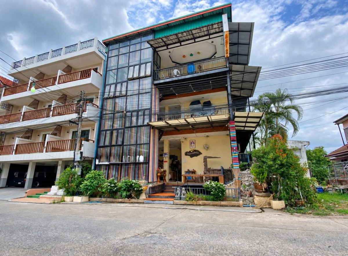 ทรัพย์พร้อมทำธุรกิจ ใกล้ชายหาดชะอำเพียง 120 ม. | 16 ห้องพัก | อาคาร คสล. 3 ชั้น | ที่ดิน 64.40 ตร.วา