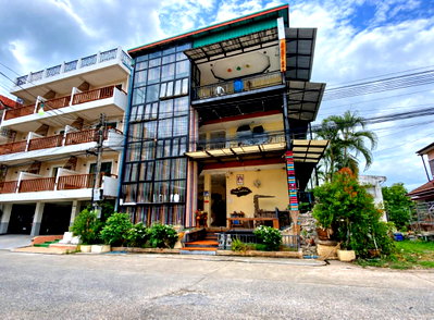 Apartment building for sale Petchburi : Turnkey Business Property – 16 Guest Rooms | 3-Story Reinforced Concrete Building | Land Area: 64.40 Sq. Wa (approx. 257.6 Sq.m.)