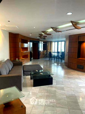 Condos for sale : 311 Sqm 3-BR At Moon Tower Condominium Near BTS Thong Lor (ID 2918165)