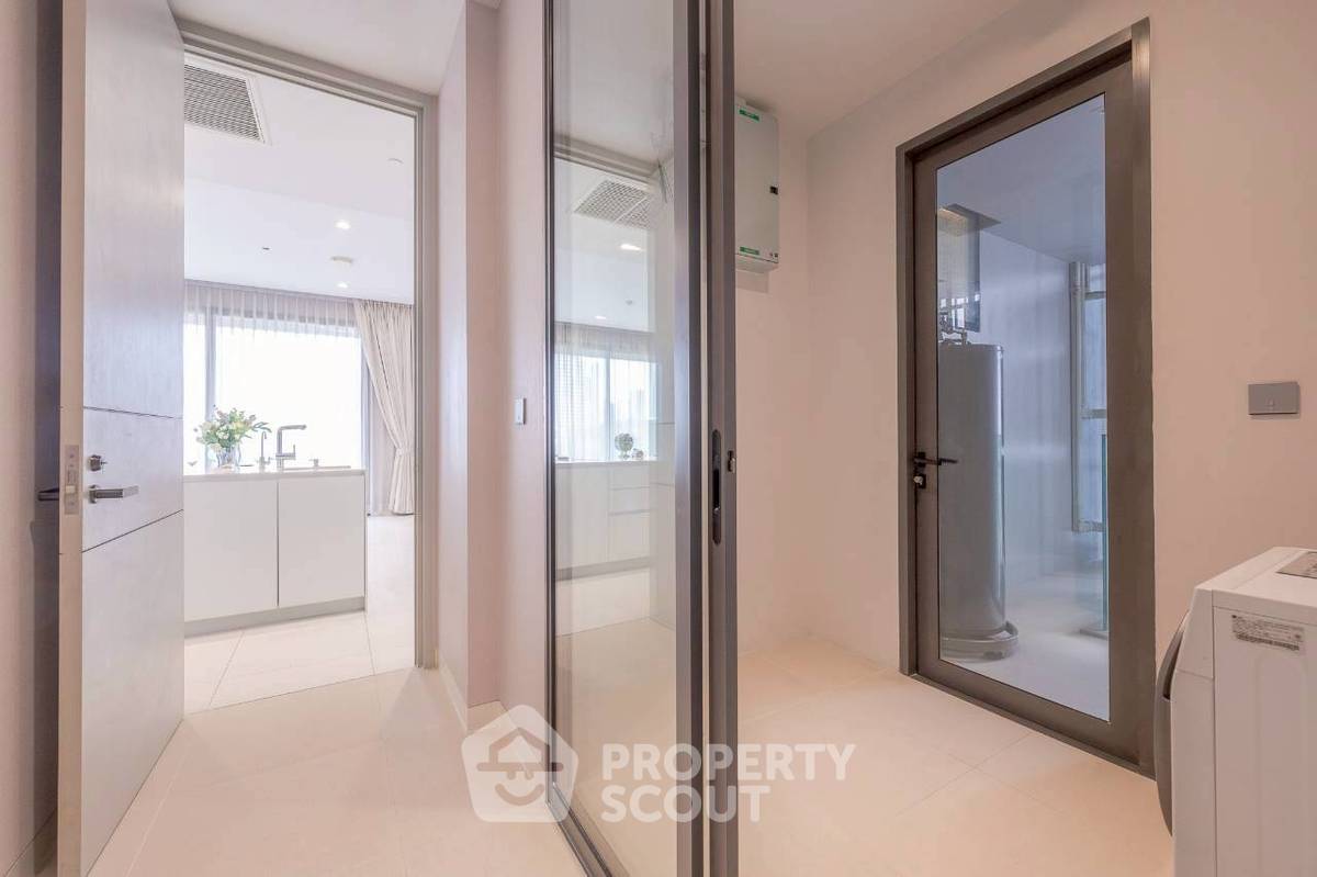 picture 2-BR Condo at Vittorio Sukhumvit 39 near BTS Phrom Phong (ID 3298640) - 9/36