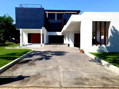 บ้านเดี่ยว วิทยาลัยพณิชยการบางนา : LTH14375-R269 - Luxury Pool Villa FOR SALE Sukhumvit 62 700 sqm. 5 Beds 7 Baths Near BTS Bang Chak 75MB