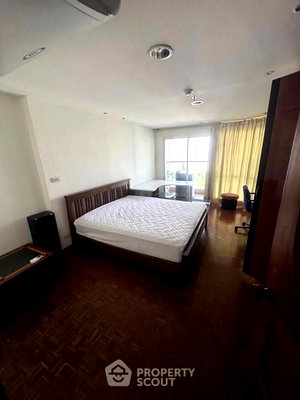 Condos for rent : 1-BR Condo at Sukhumvit Suite near BTS Nana (ID 2884047)