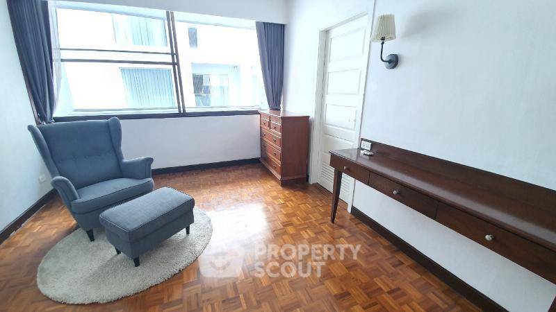 รูป คอนโด 3 ห้องนอน ขนาดกว้าง 190 ตร.ม. Baan Yen Akard Condominium (ID 2834622) - รูปที่ 3/7