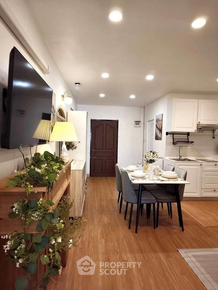 รูป คอนโด 2 ห้องนอน The Trio Garden Condominium ย่านหนองบอน (ID 2126071) - รูปที่ 2/19
