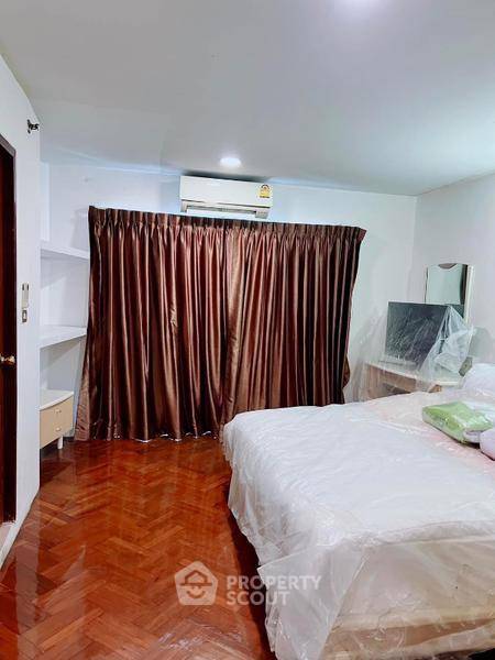 picture 2-BR Condo at Wittayu Complex near BTS Phloen Chit (ID 2835310) - 1/8