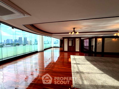 ขายคอนโด : เลี้ยงสัตว์ได้ 6 ห้องนอน 662 ตร.ม. Green Peace Mansion ใกล้ MRT กำแพงเพชร (ID 3307025)