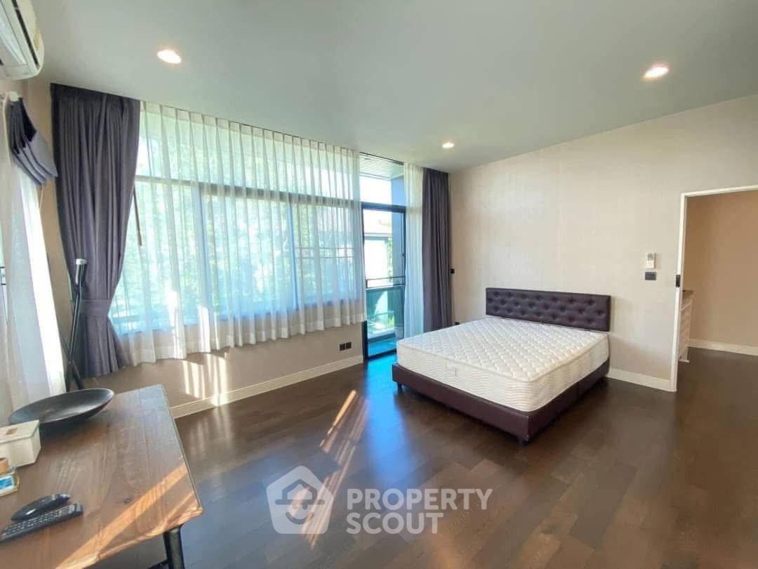 รูป บ้าน 3 ห้องนอน ขนาด 287 ตร.ม. โครงการ Setthasiri Krungthep Kreetha (ID 3306494) - รูปที่ 3/6