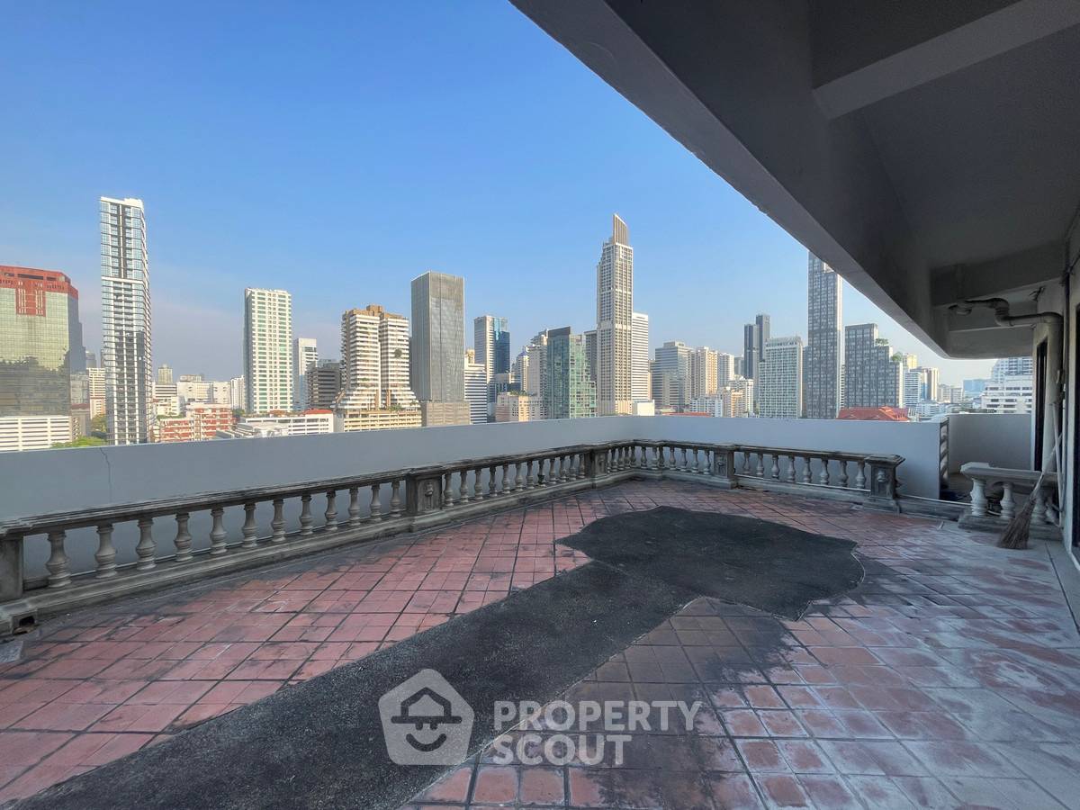 รูป คอนโด 3 ห้องนอน ขนาด 205 ตร.ม. Ruamjai Heights Condominium ใกล้ ARL Makkasan (ID 2766644) - รูปที่ 15/16