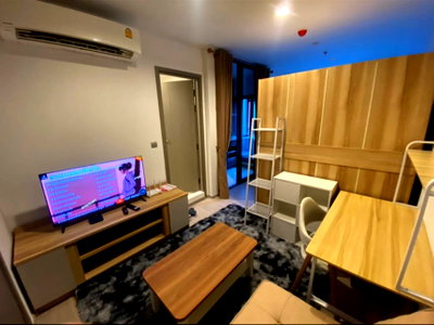 Condos for rent : PFD-09141 Condo for rent Life Asoke Hype : Fully furnished, all-in-one unit—great price and excellent value.
